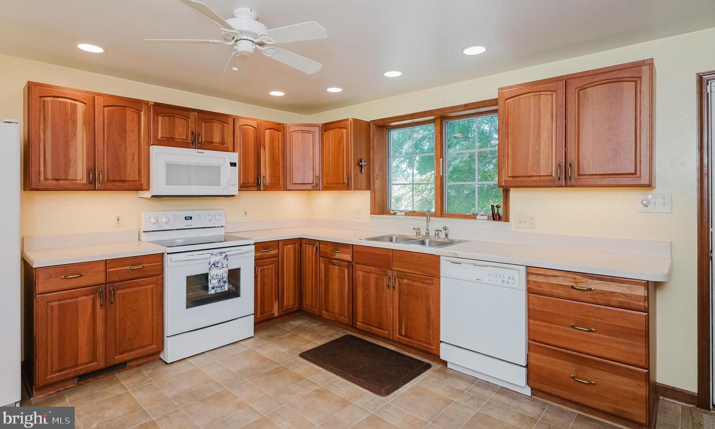 411 Alabama Rd, Baltimore MD 21204-4308 exterior