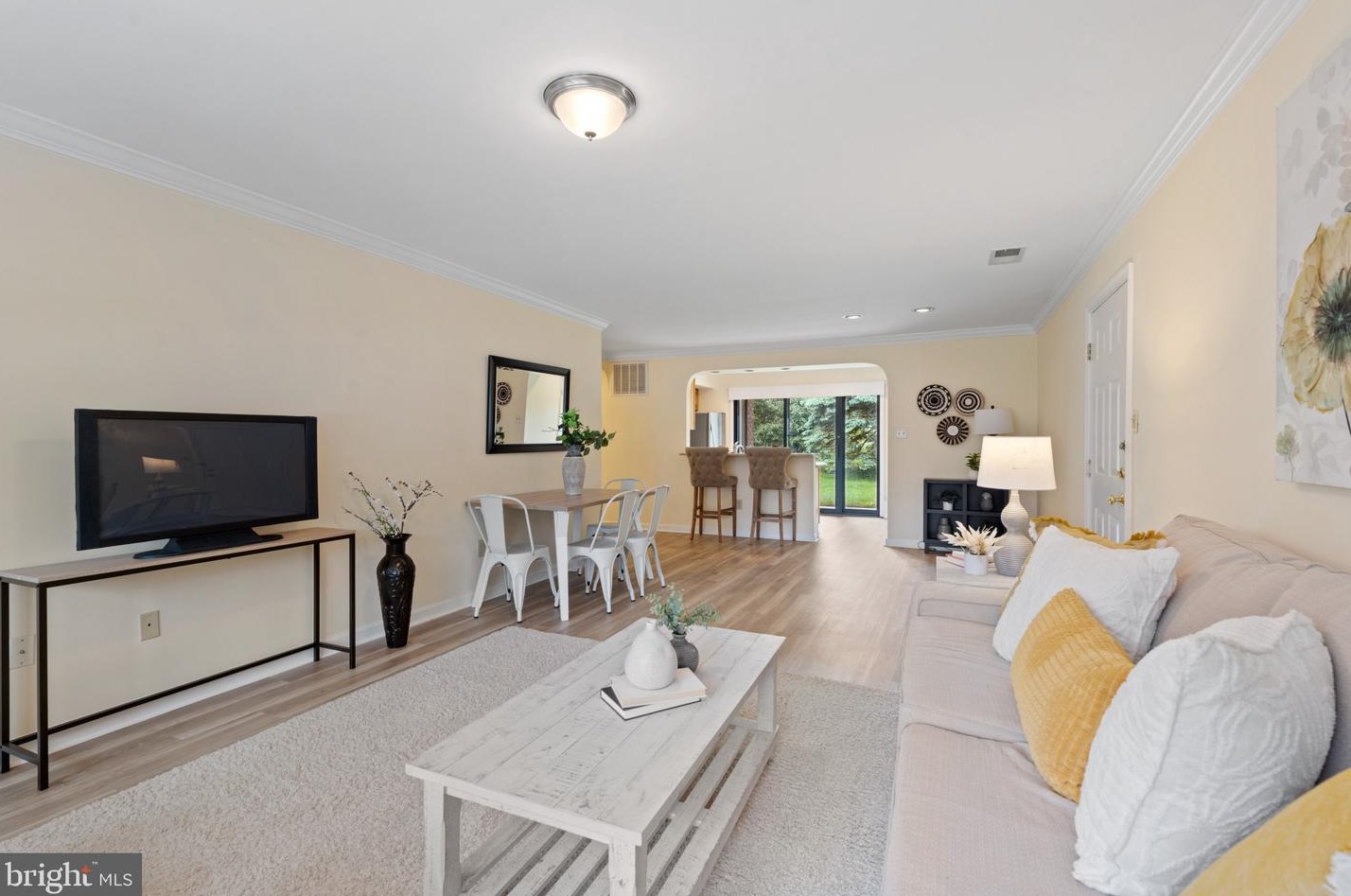 2 Choate Ct, Baltimore, MD 21204-2722