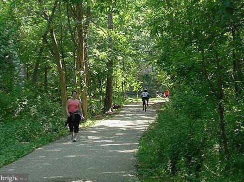 1602 Idlewilde Ave, Baltimore MD 21228-5605 exterior