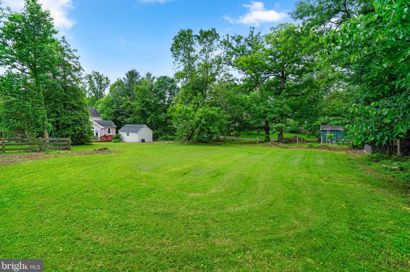 1602 Idlewilde Ave, Baltimore MD 21228-5605 exterior