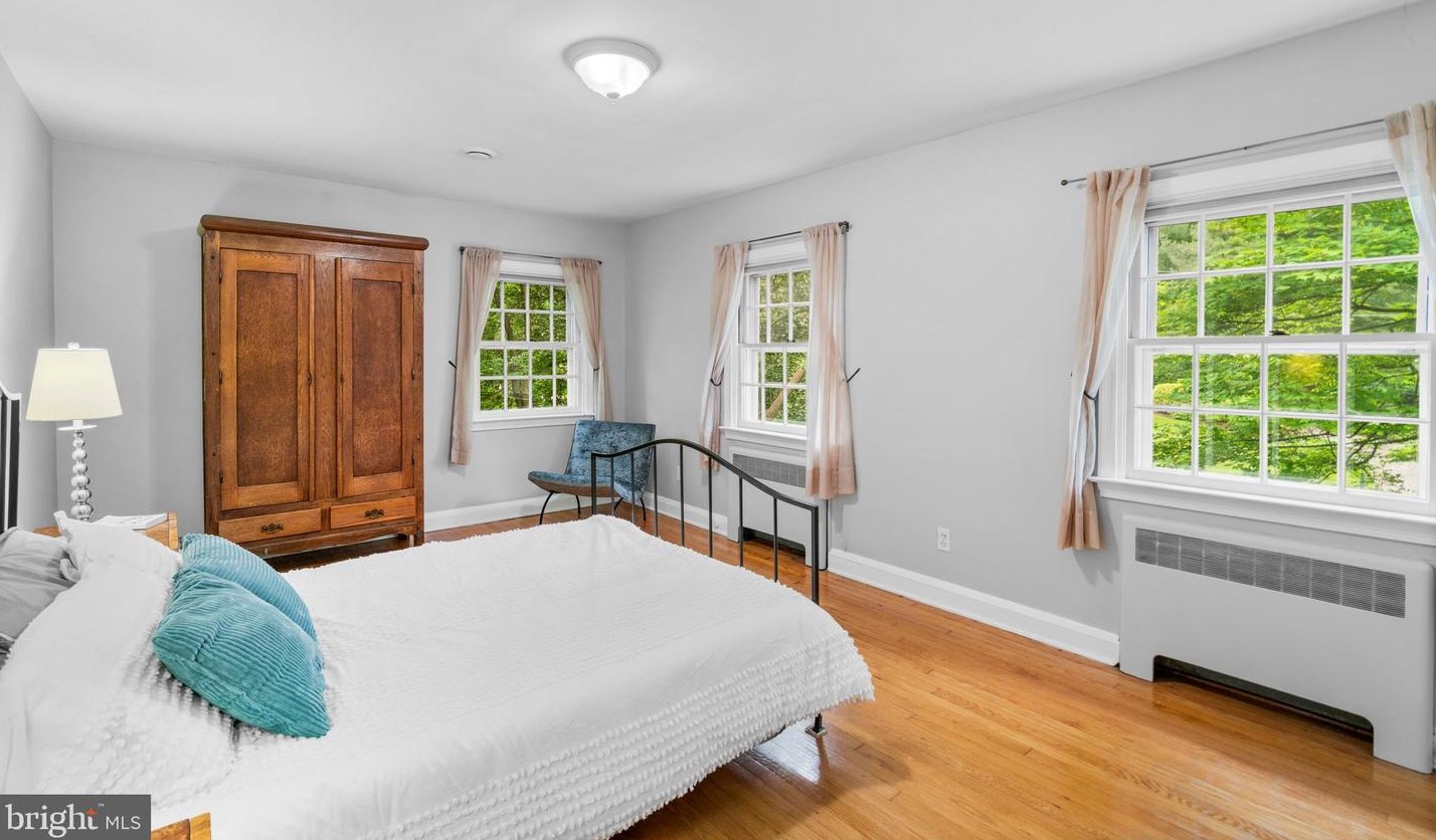 1602 Idlewilde Ave, Baltimore MD 21228-5605 exterior