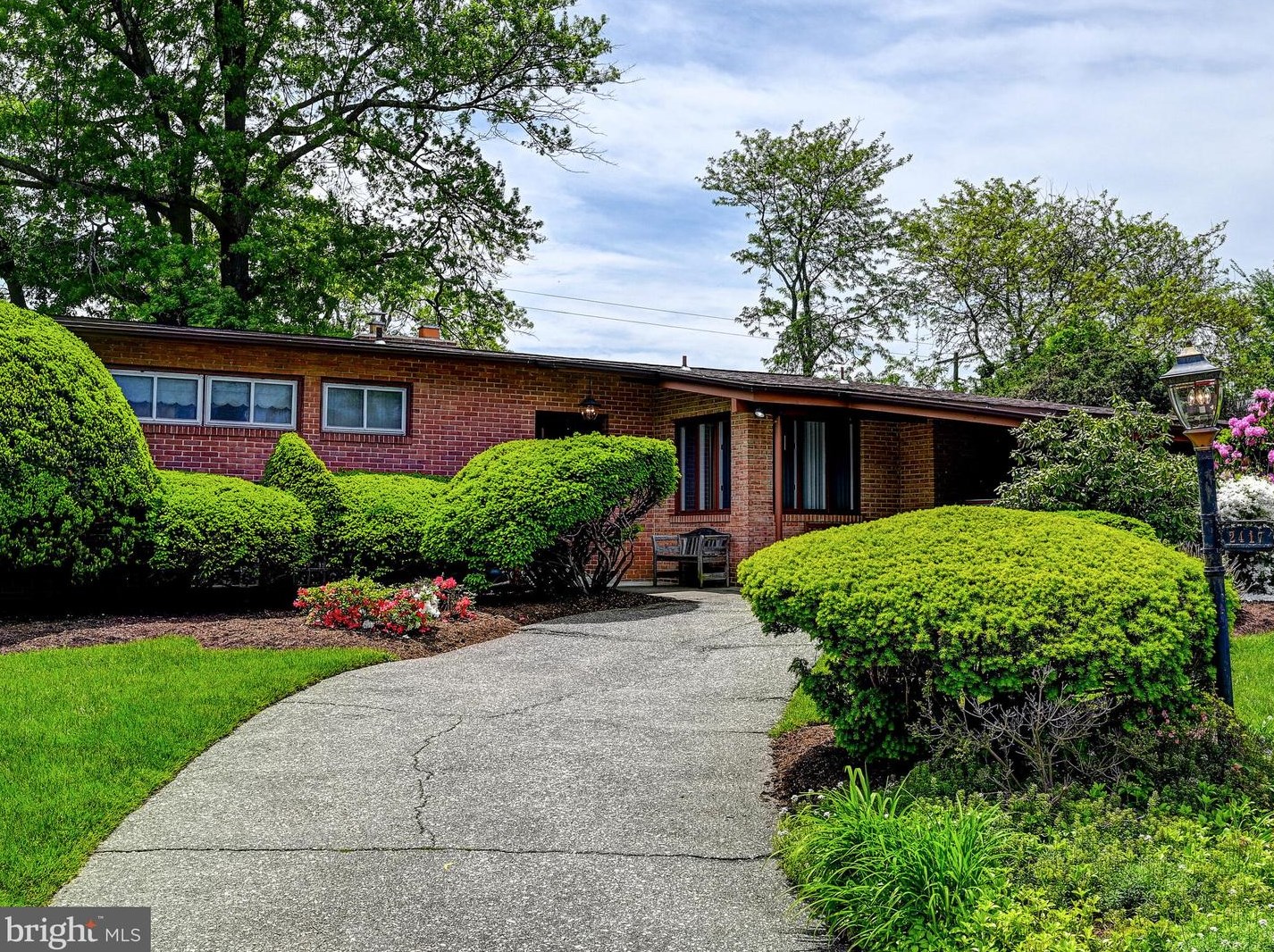 2417 Hunt Dr, Baltimore MD 21209-1547 exterior