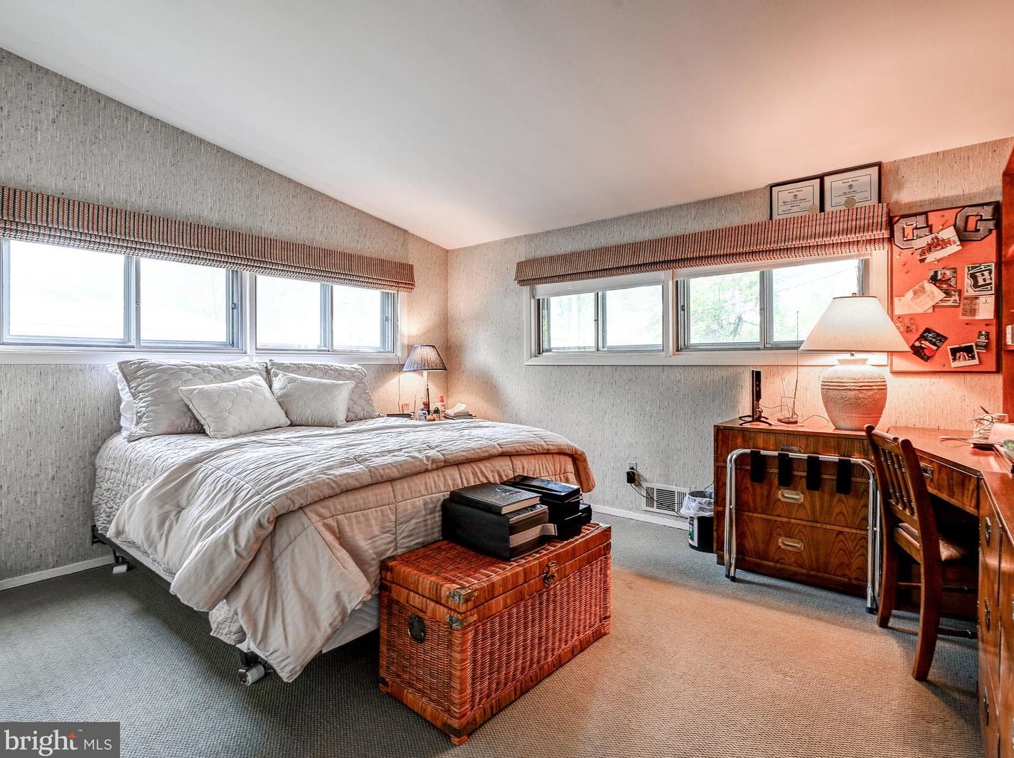 2417 Hunt Dr, Baltimore MD 21209-1547 exterior