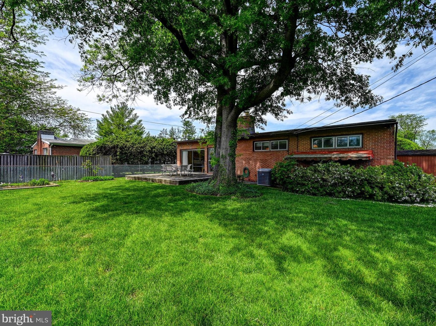 2417 Hunt Dr, Baltimore MD 21209-1547 exterior