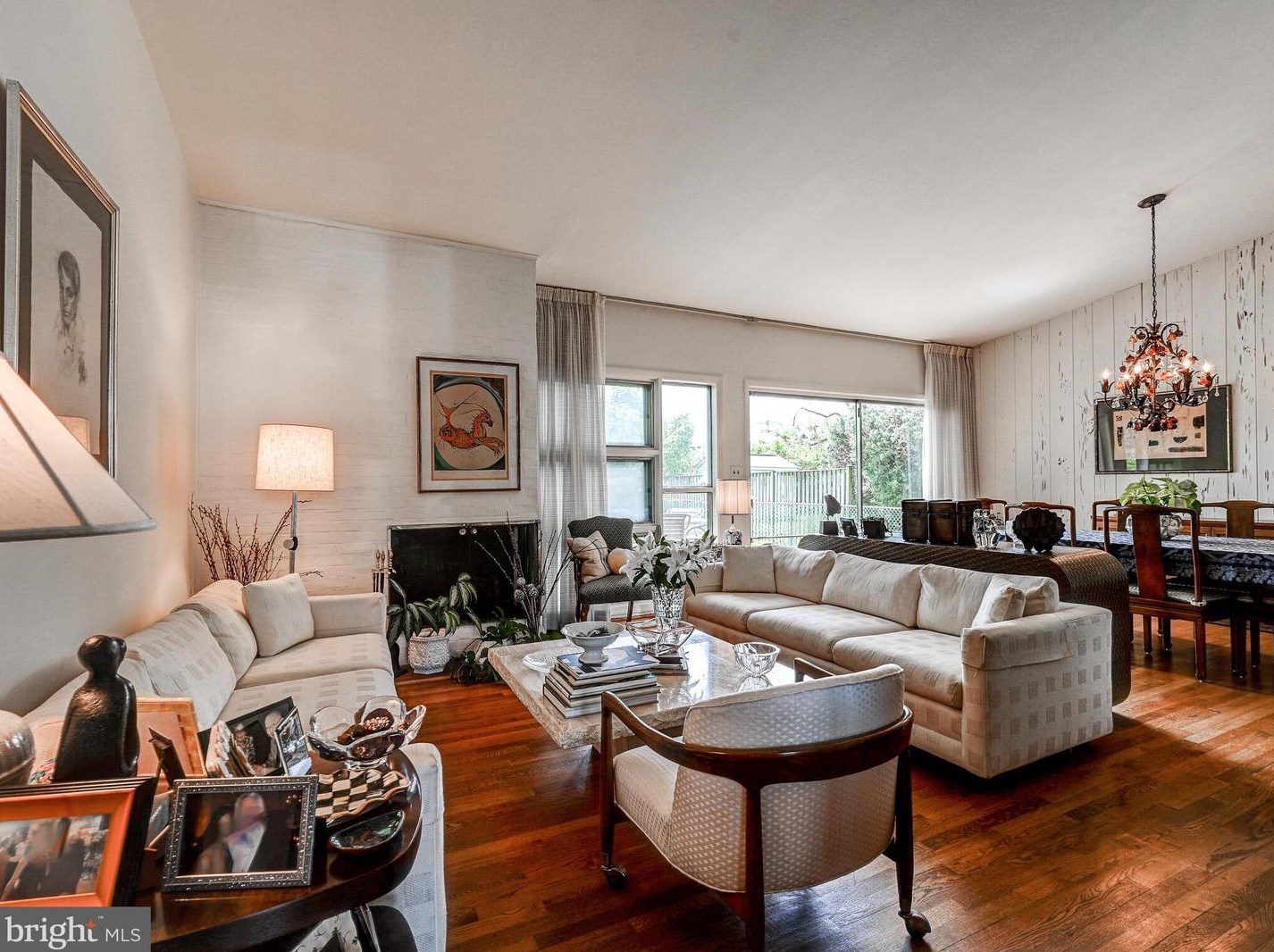 2417 Hunt Dr, Baltimore MD 21209-1547 exterior