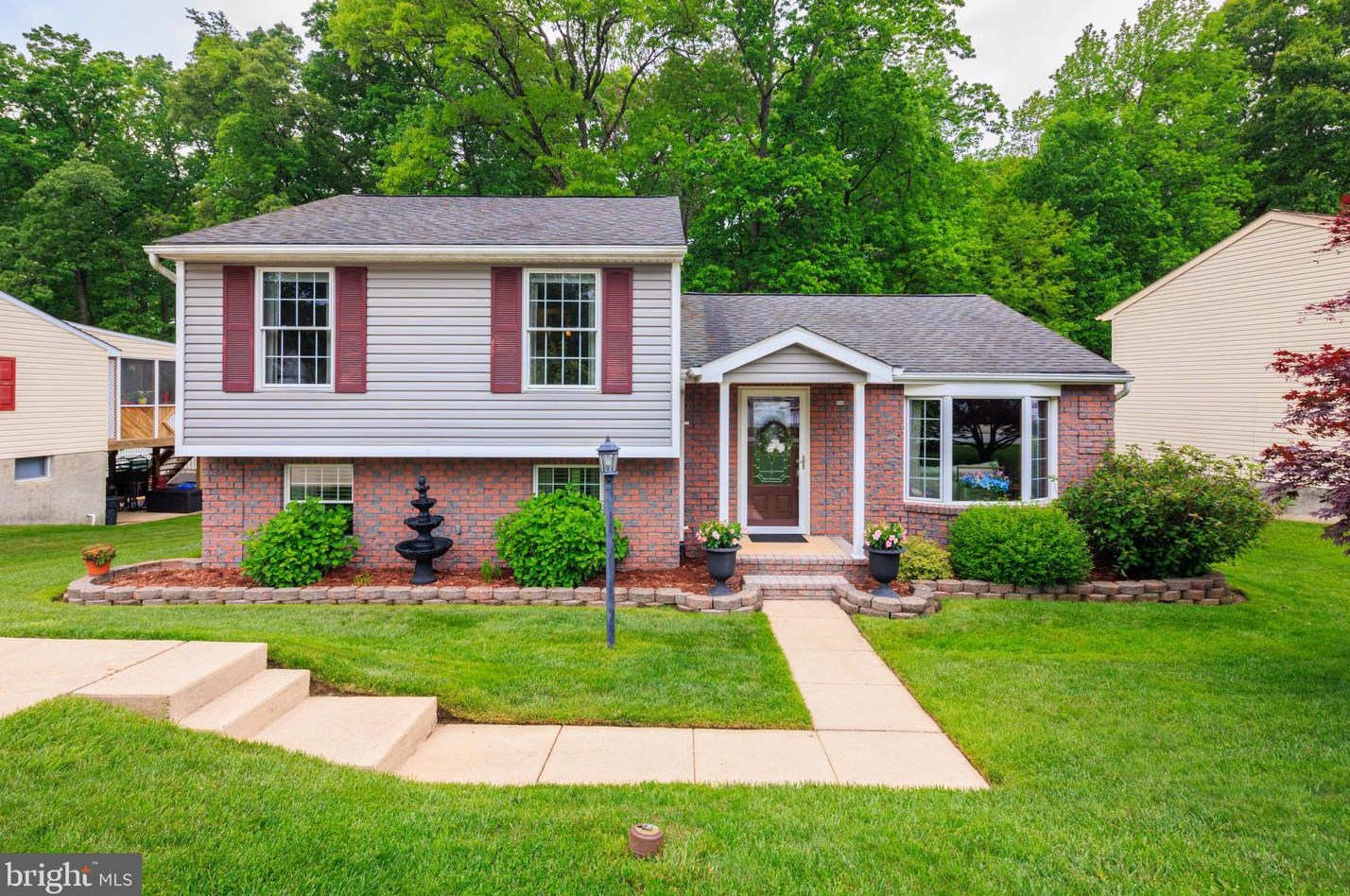 17 Congressional Ct, Baltimore, MD 21220-1245