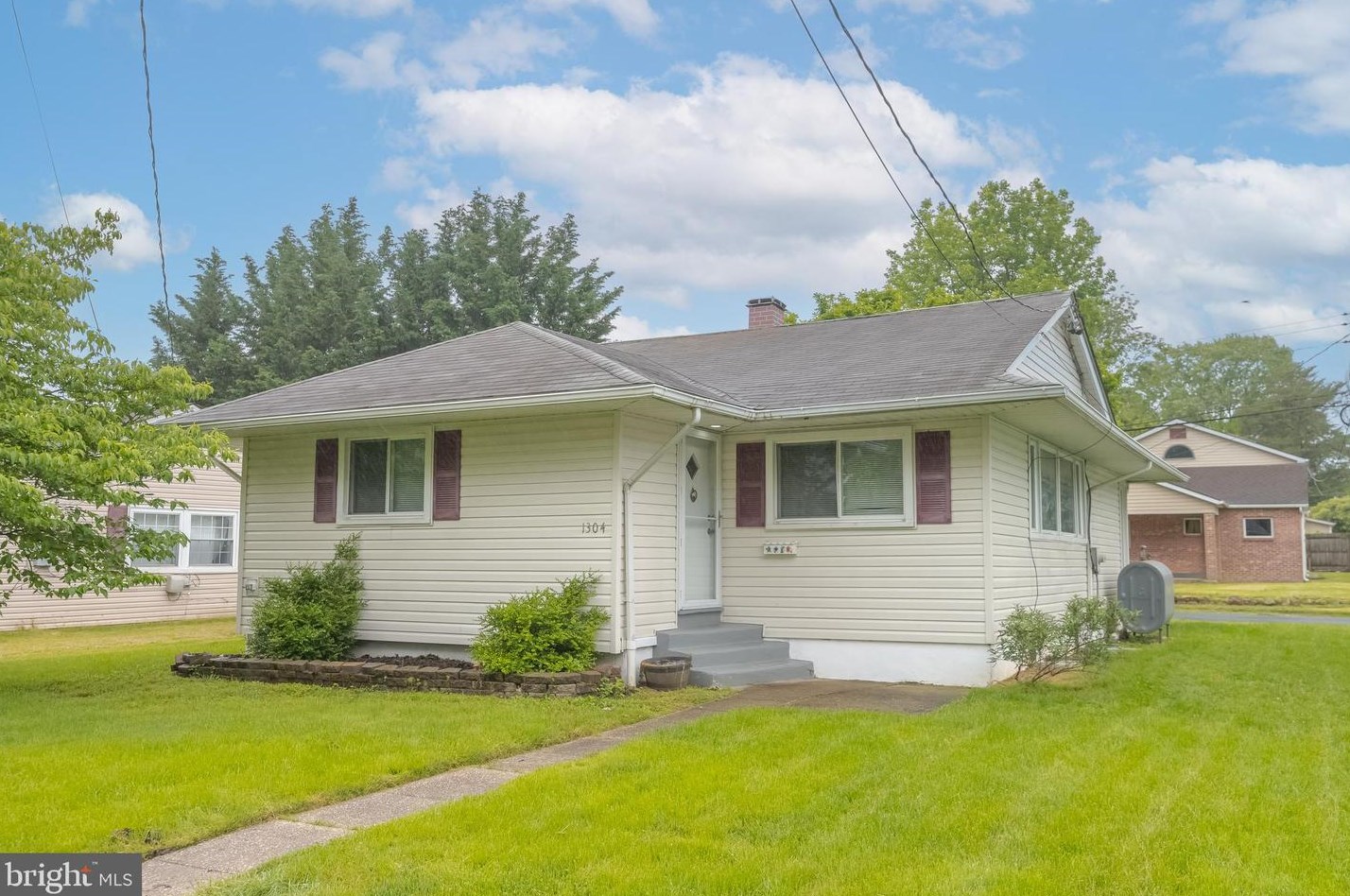 1304 Wilson Point Rd, Baltimore, MD 21220-5514