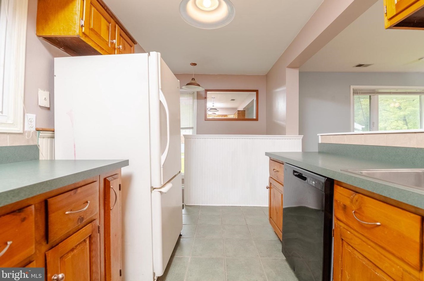 1304 Wilson Point Rd, Baltimore MD 21220-5514 exterior