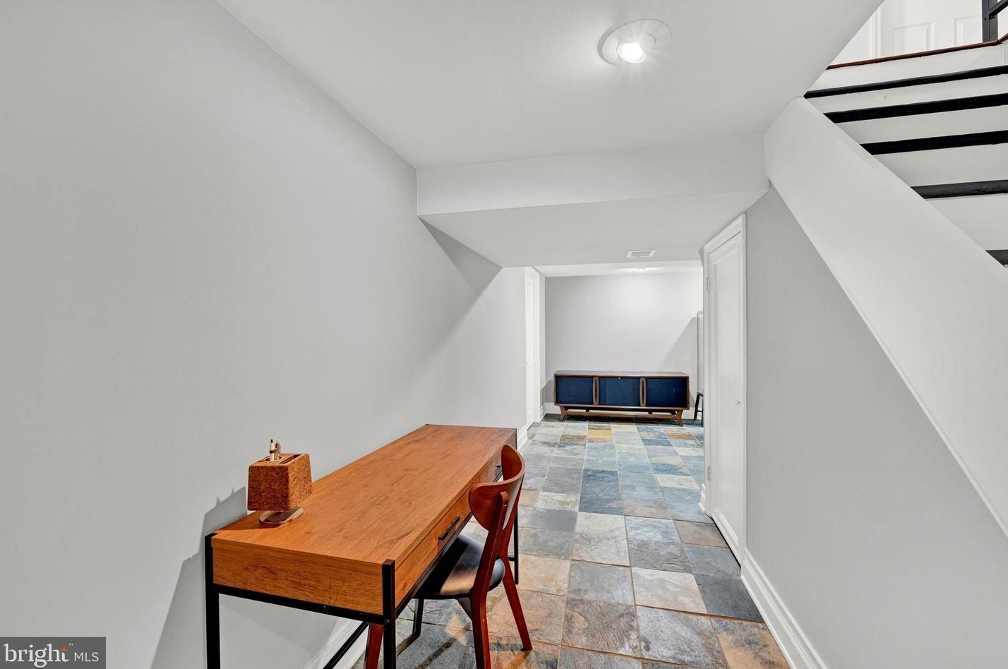 8710 Maravoss Ln, Baltimore MD  21234-4726 exterior