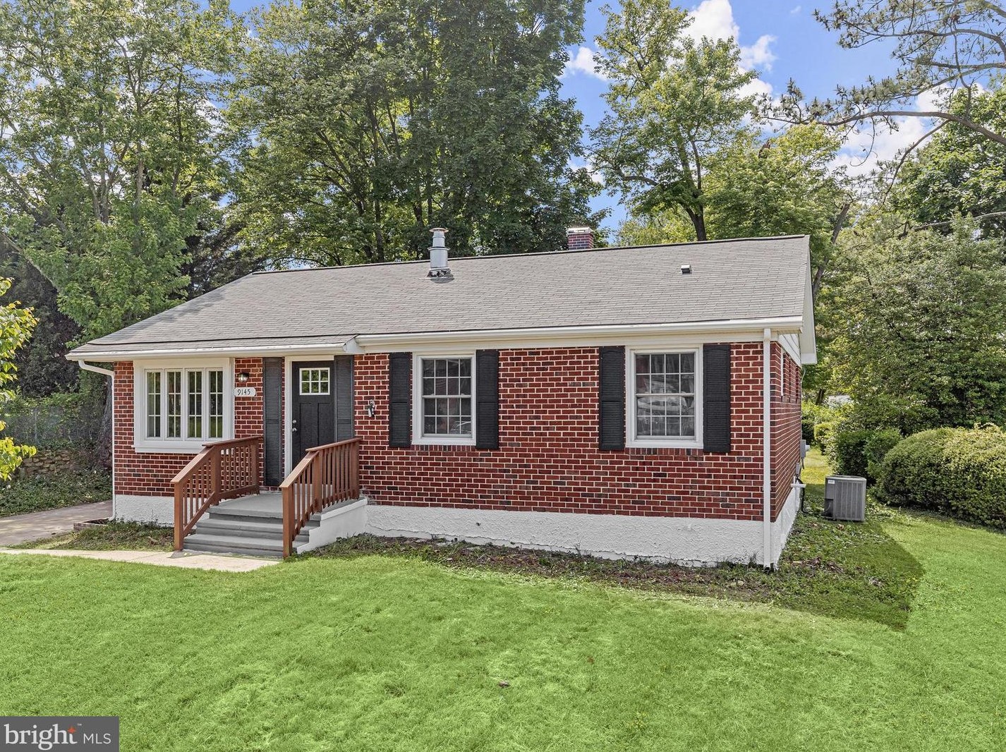 9145 Covered Bridge Rd, Baltimore, MD 21234-2545