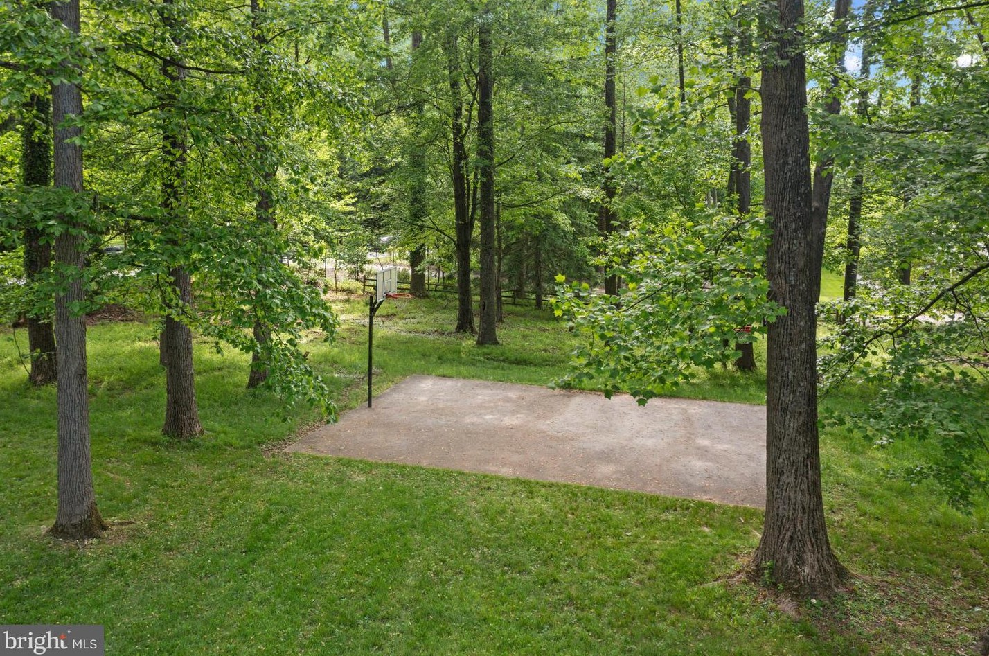 716 Seminary Ave, Baltimore MD  21286-1538 exterior