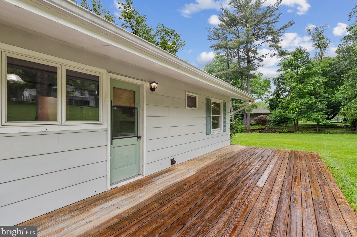 716 Seminary Ave, Baltimore MD  21286-1538 exterior