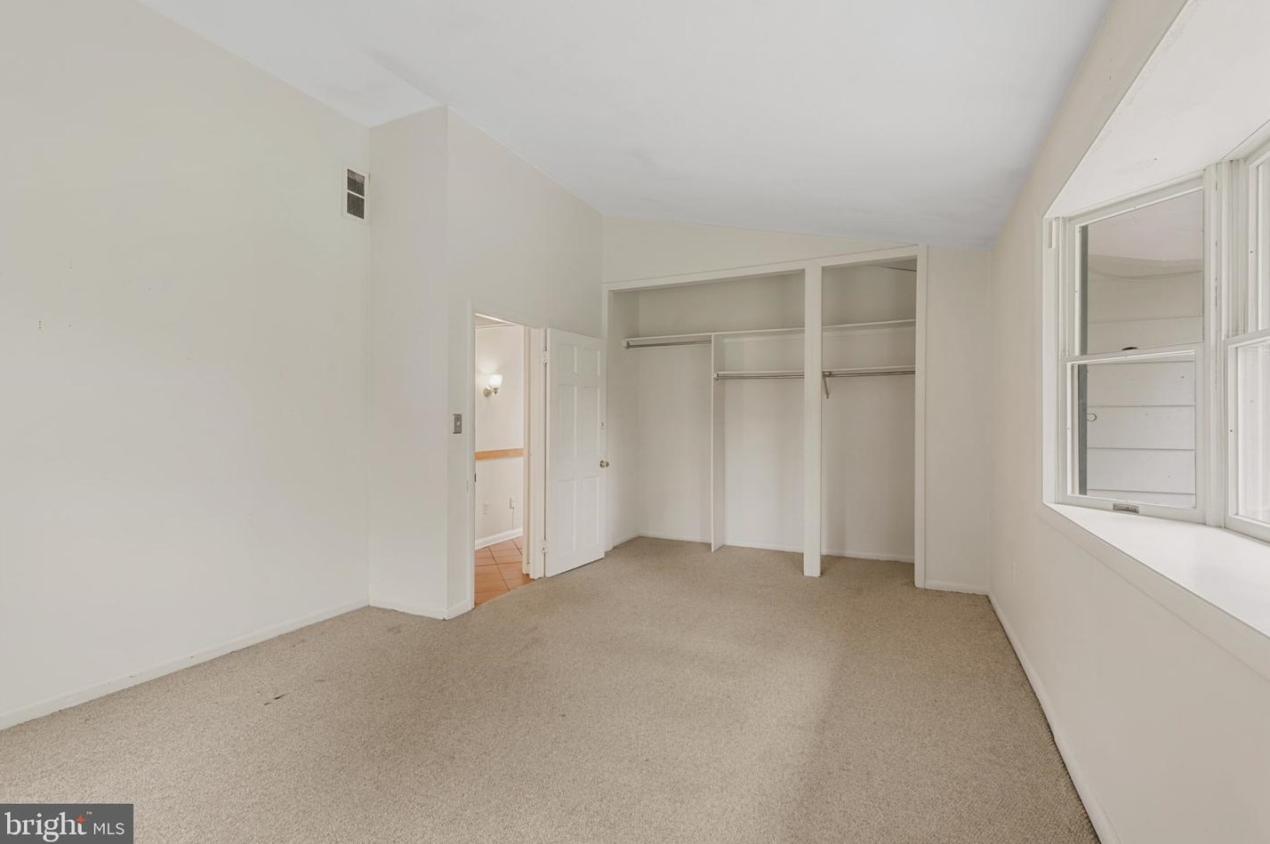 716 Seminary Ave, Baltimore MD  21286-1538 exterior