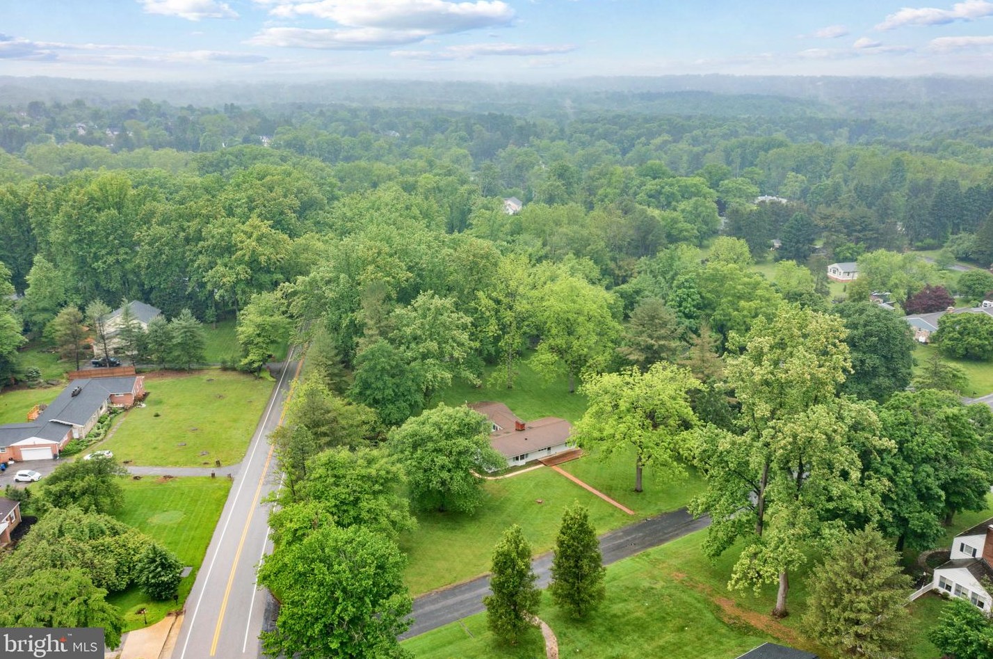 716 Seminary Ave, Baltimore MD  21286-1538 exterior