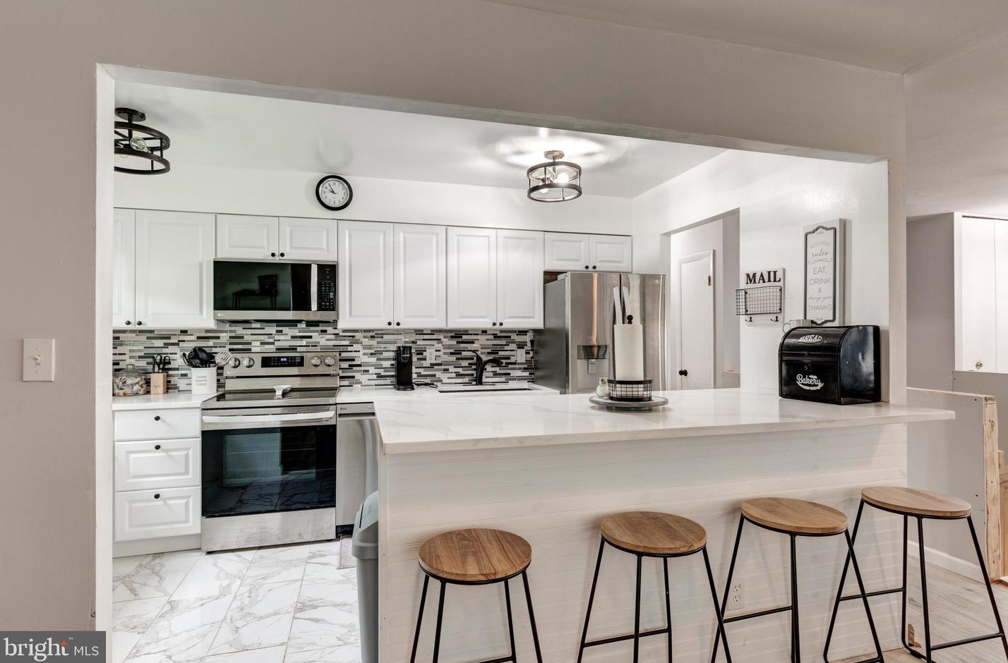 319 Stafford Dr, Baltimore MD  21228-3641 exterior