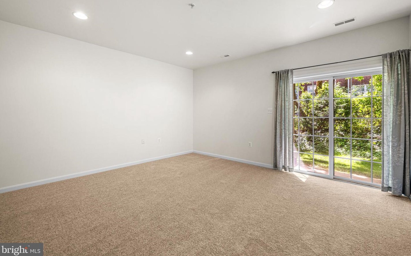 129 Hearth Ct, Baltimore MD  21212-1368 exterior