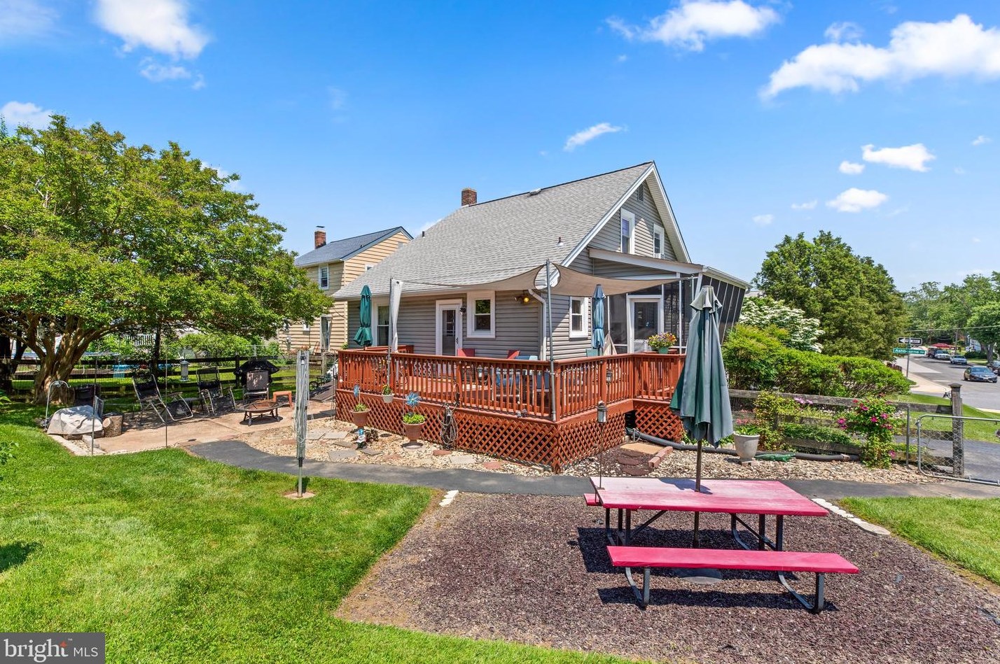 5576 Ashbourne Rd, Baltimore MD 21227-2814 exterior