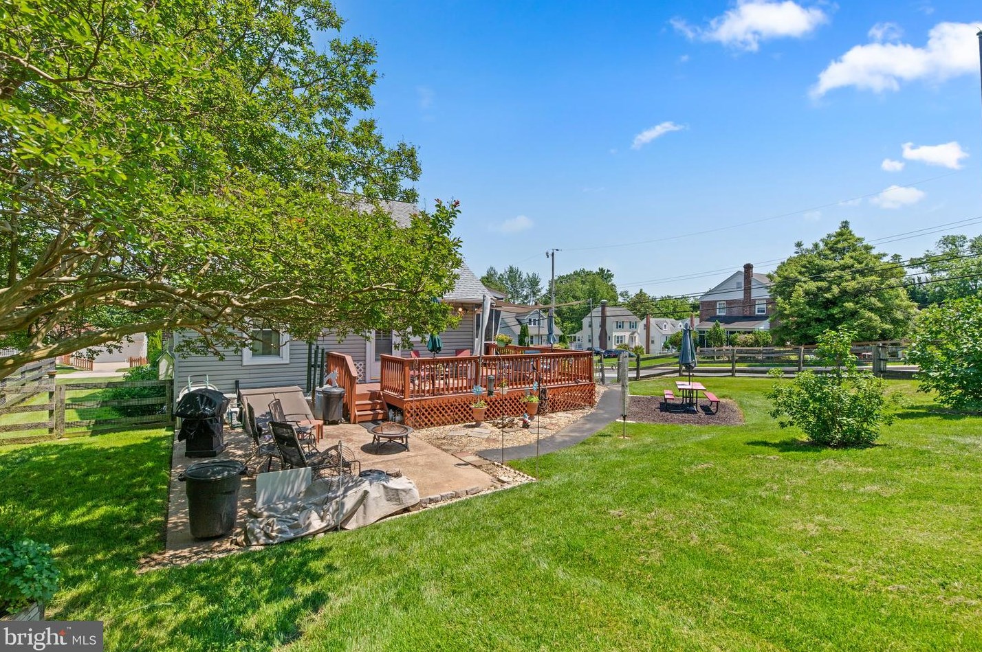 5576 Ashbourne Rd, Baltimore MD 21227-2814 exterior