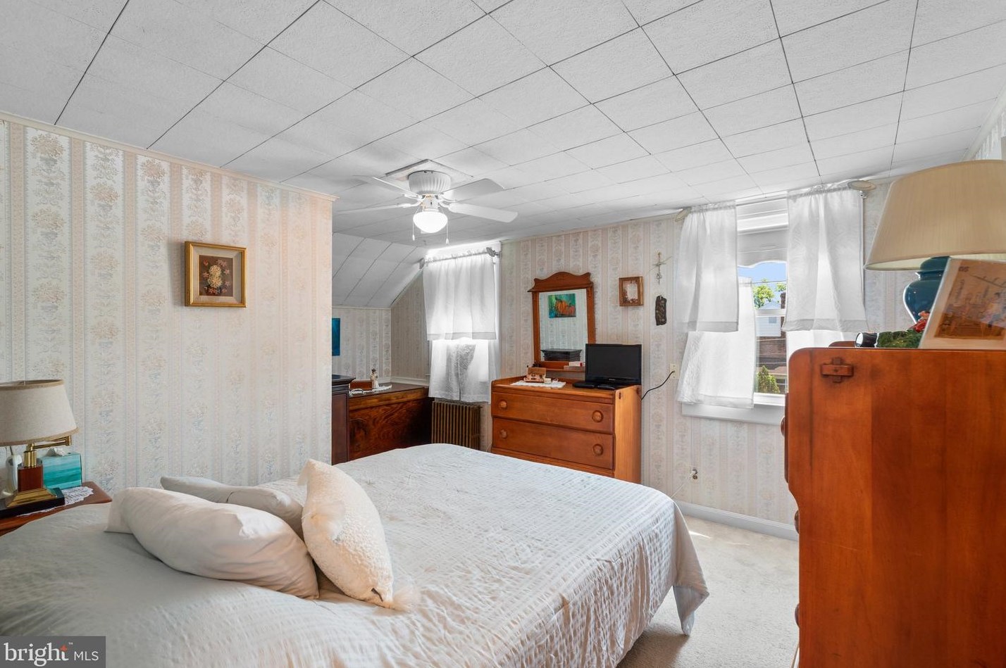 5576 Ashbourne Rd, Baltimore MD 21227-2814 exterior