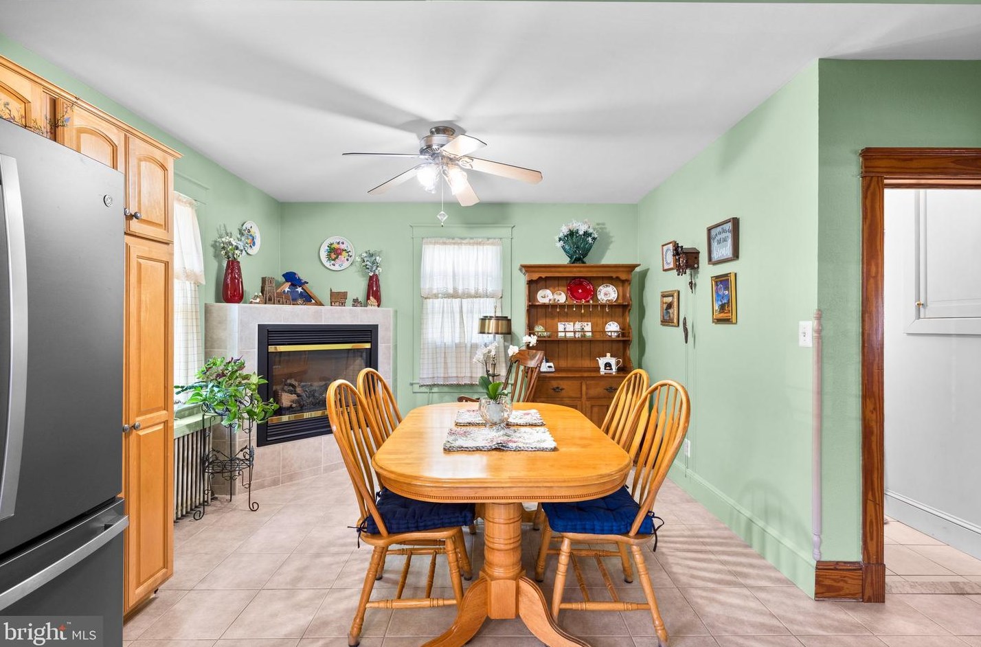 5576 Ashbourne Rd, Baltimore MD 21227-2814 exterior