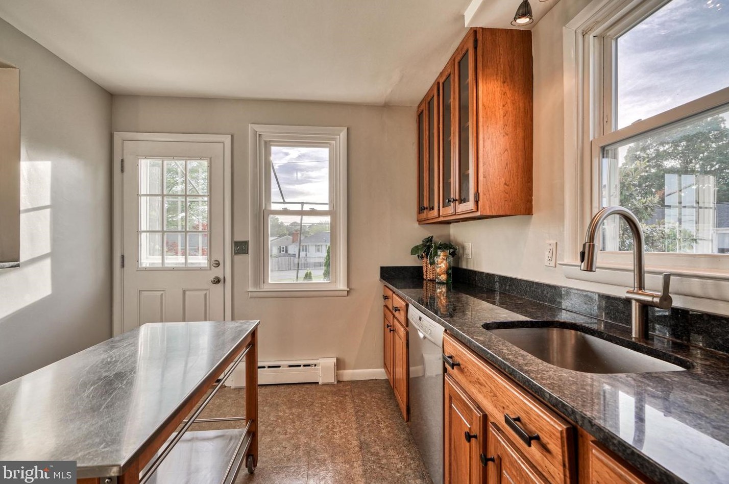 8808 Richmond Ave, Baltimore MD 21213-1145 exterior