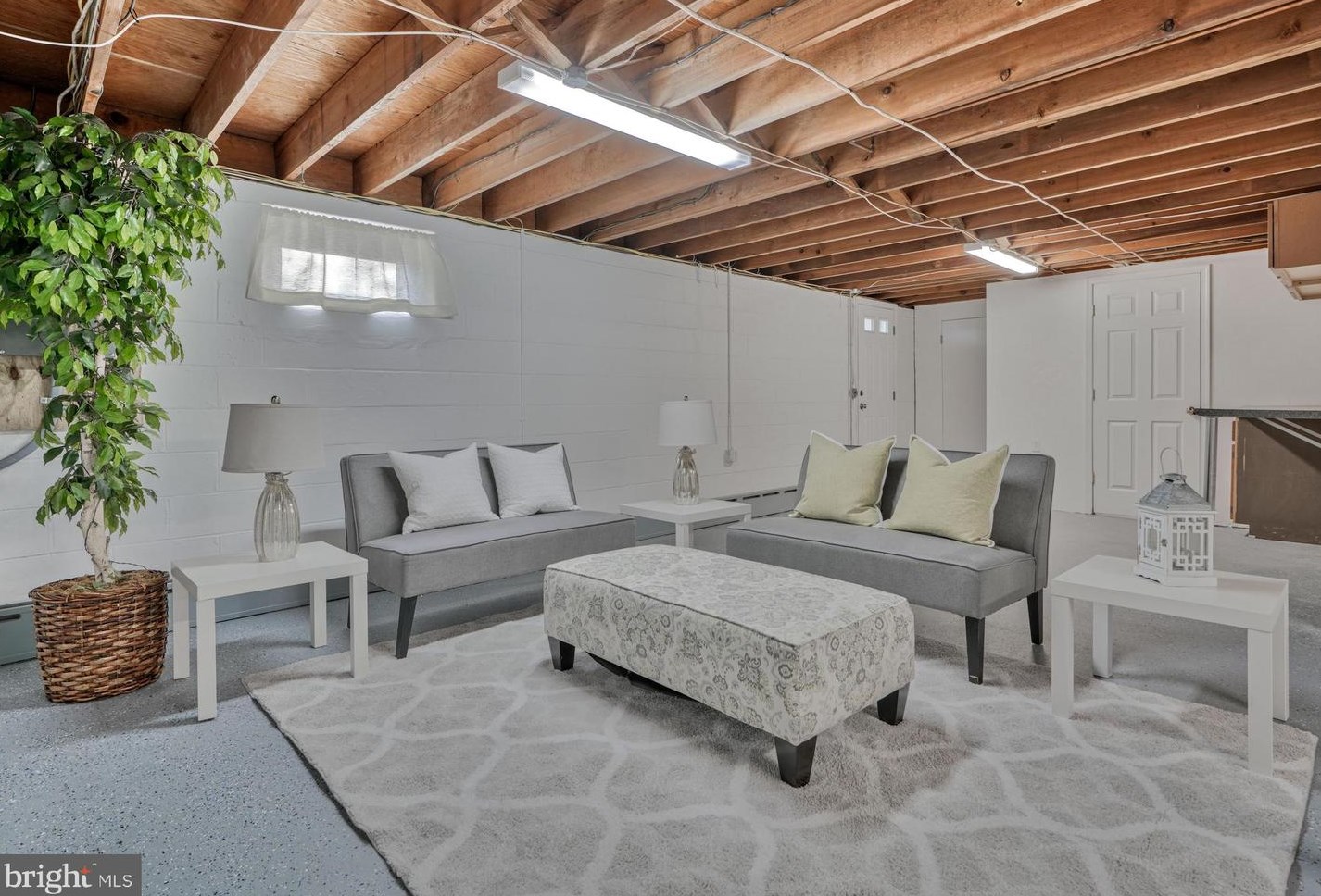 8808 Richmond Ave, Baltimore MD 21213-1145 exterior