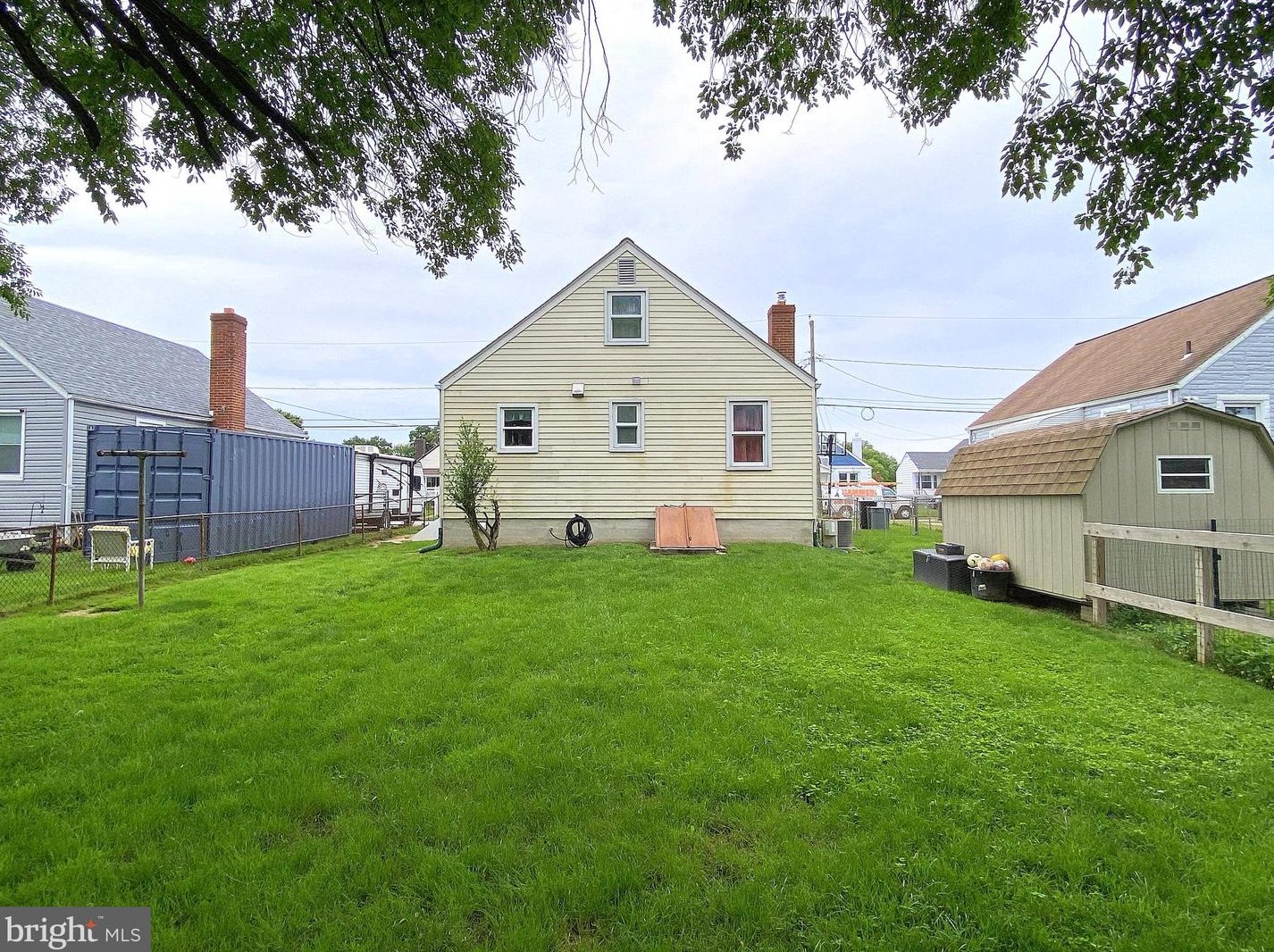 404 Taylor Ave, Baltimore MD 21228-2200 exterior