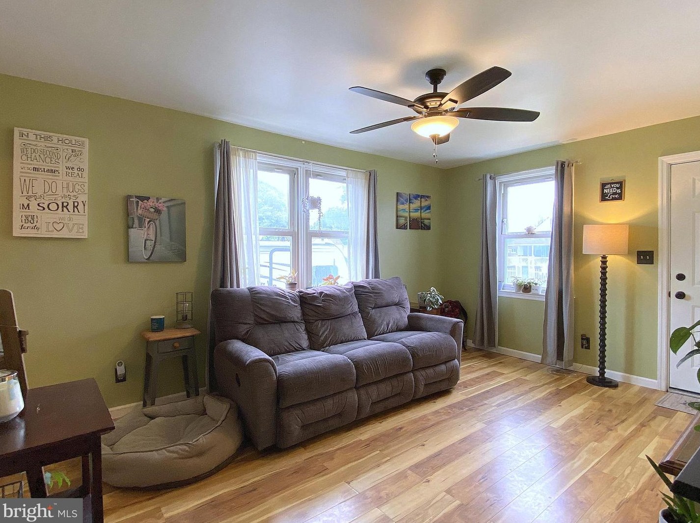 404 Taylor Ave, Baltimore MD 21228-2200 exterior