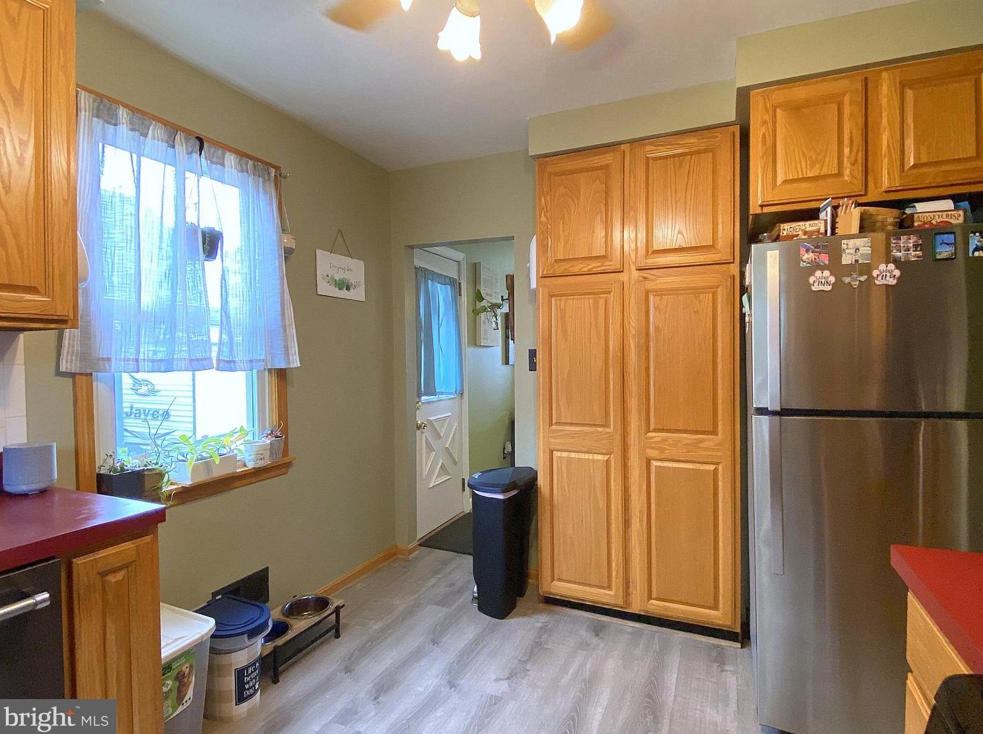 404 Taylor Ave, Baltimore MD 21228-2200 exterior