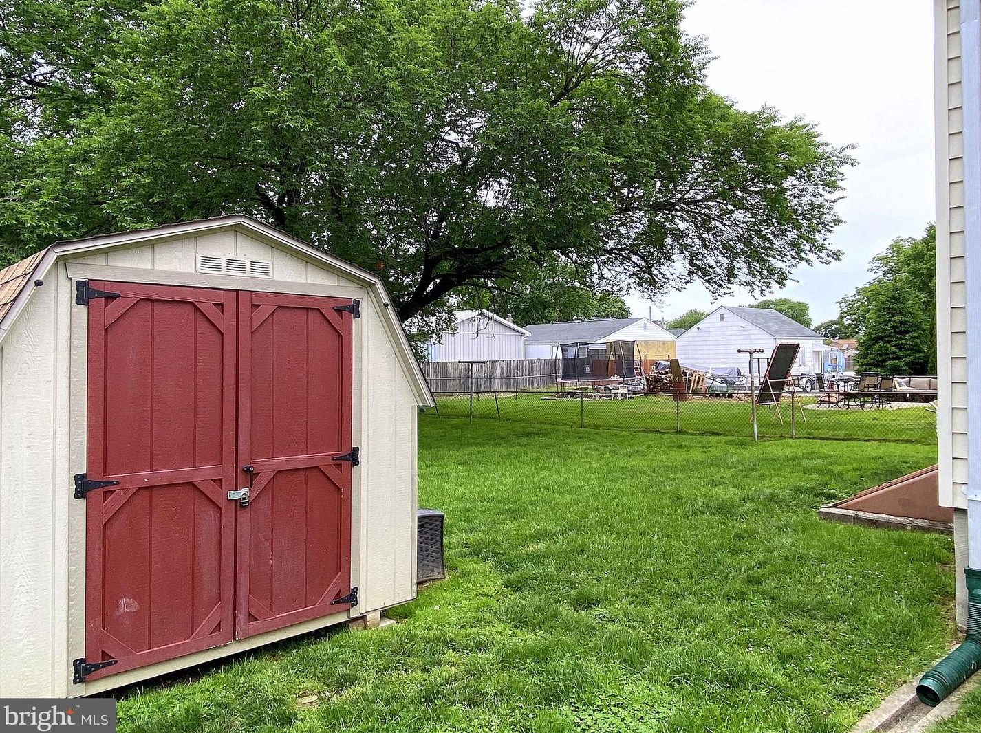 404 Taylor Ave, Baltimore MD 21228-2200 exterior