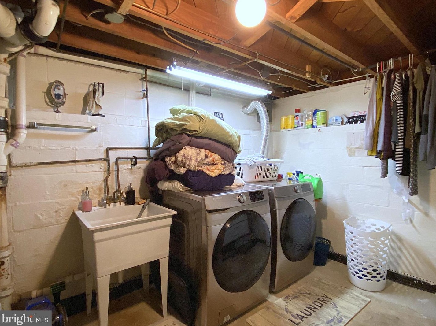 404 Taylor Ave, Baltimore MD 21228-2200 exterior