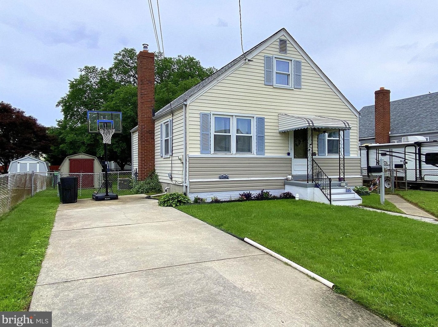 404 Taylor Ave, Baltimore MD 21228-2200 exterior