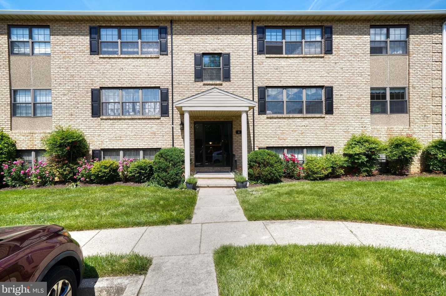 4 Choate Ct, Baltimore, MD 21204-2724
