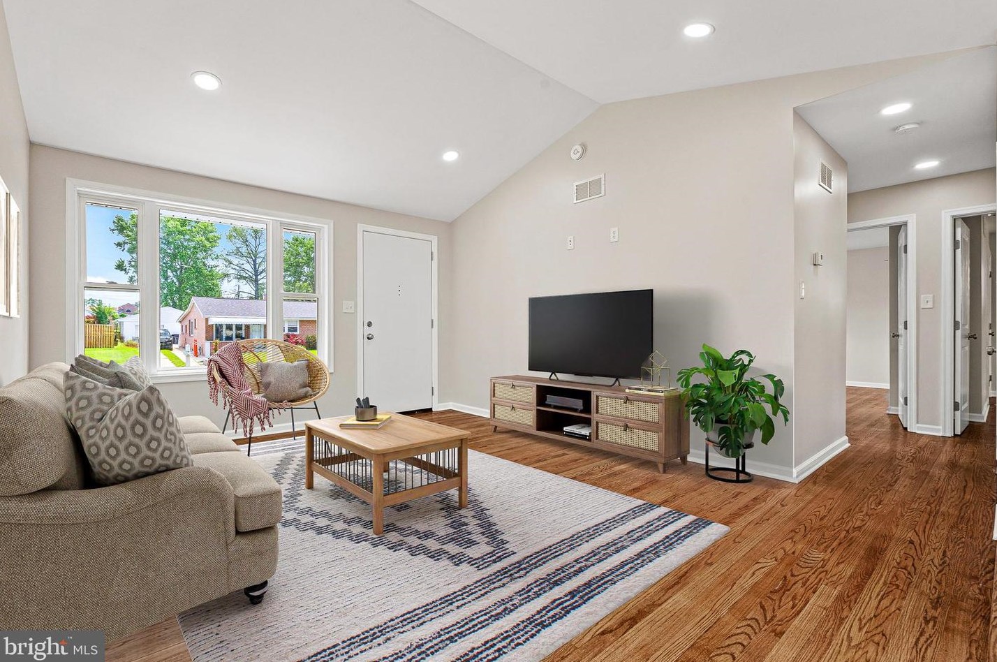 7314 Dooman Rd, Baltimore, MD 21244-2815