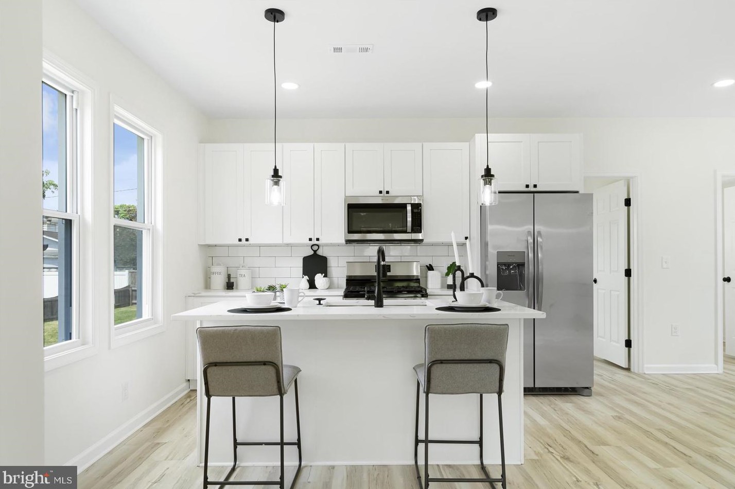 2816 New York Ave, Baltimore MD 21227-3727 exterior