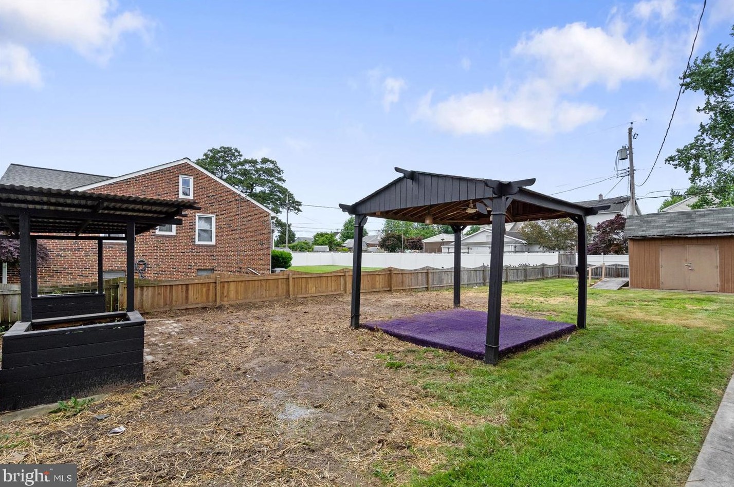 2816 New York Ave, Baltimore MD 21227-3727 exterior