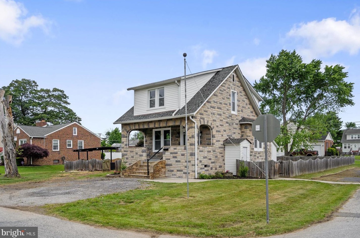 2816 New York Ave, Baltimore MD 21227-3727 exterior