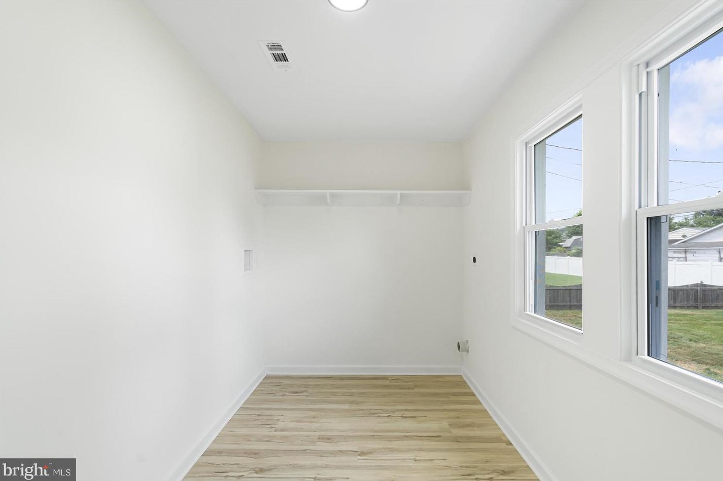 2816 New York Ave, Baltimore MD 21227-3727 exterior