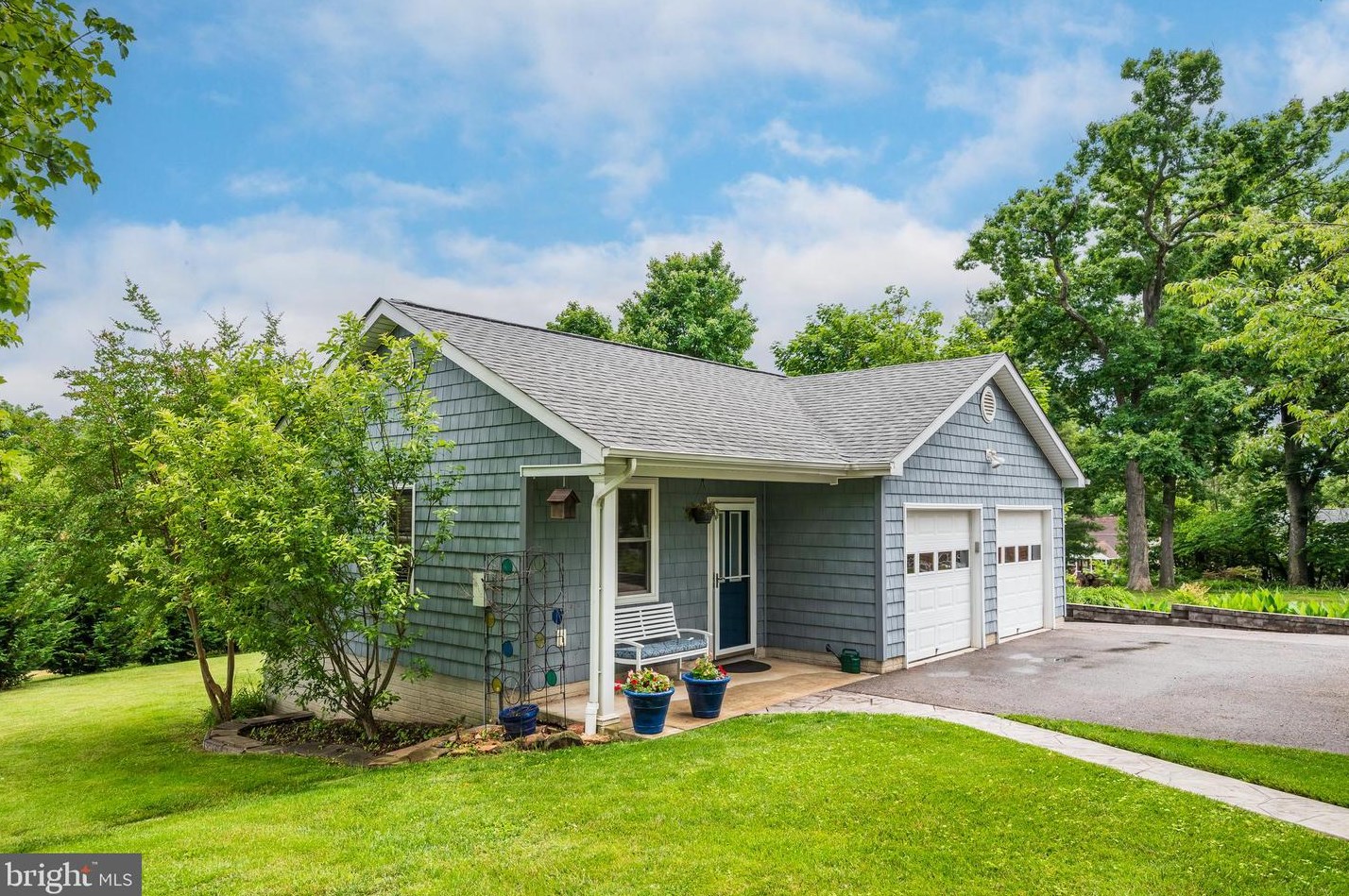 139 Newburg Ave, Baltimore MD 21228-5108 exterior