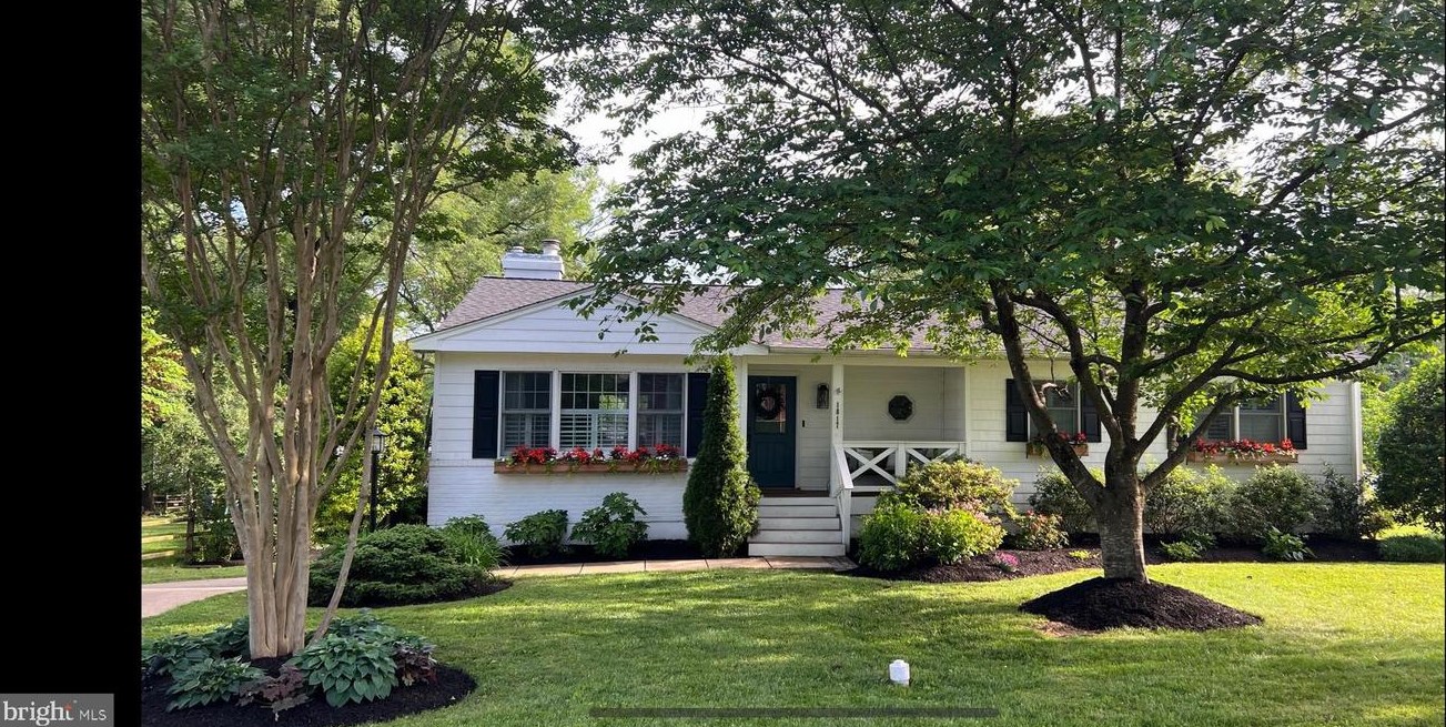1817 Landrake Rd, Baltimore, MD 21204-1825
