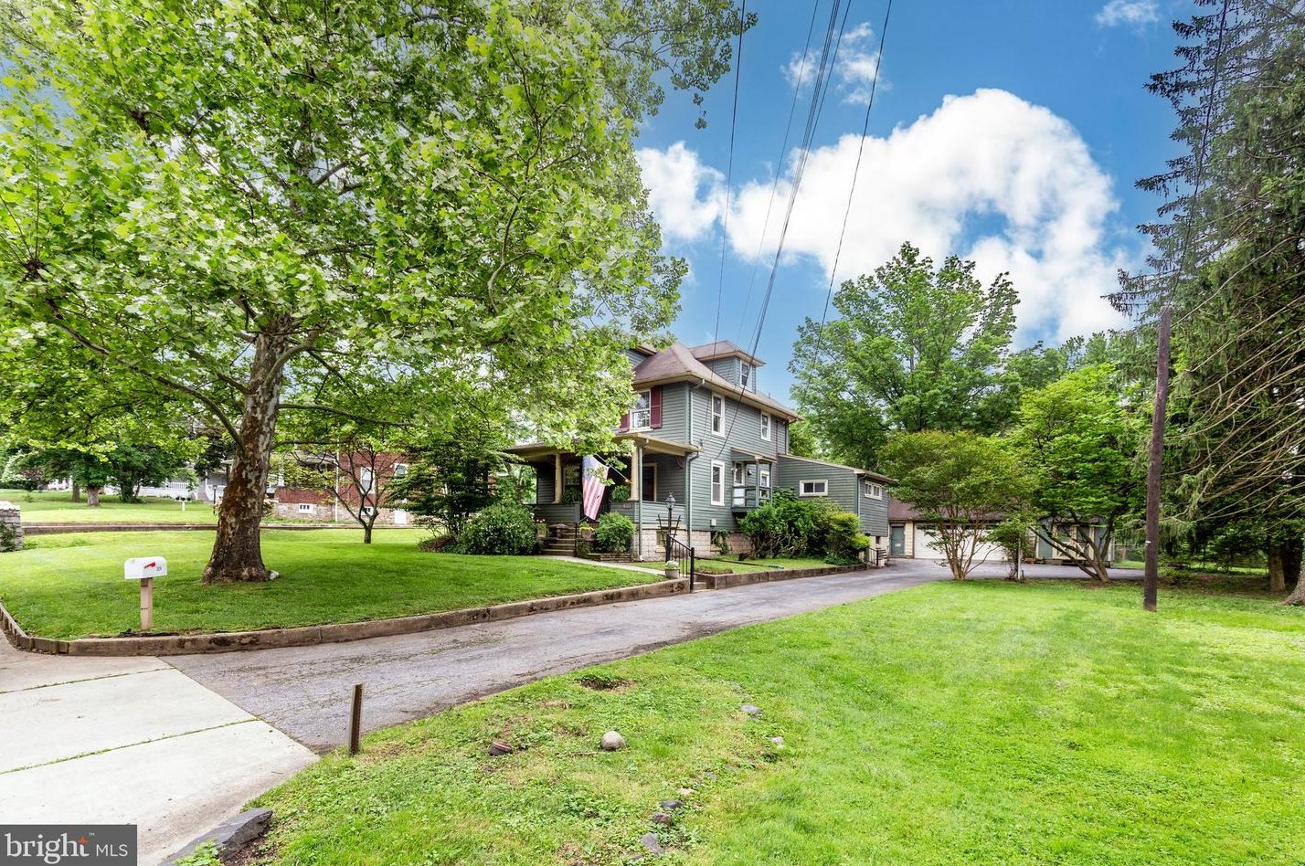 309 Church Ln, Baltimore, MD 21208-3716