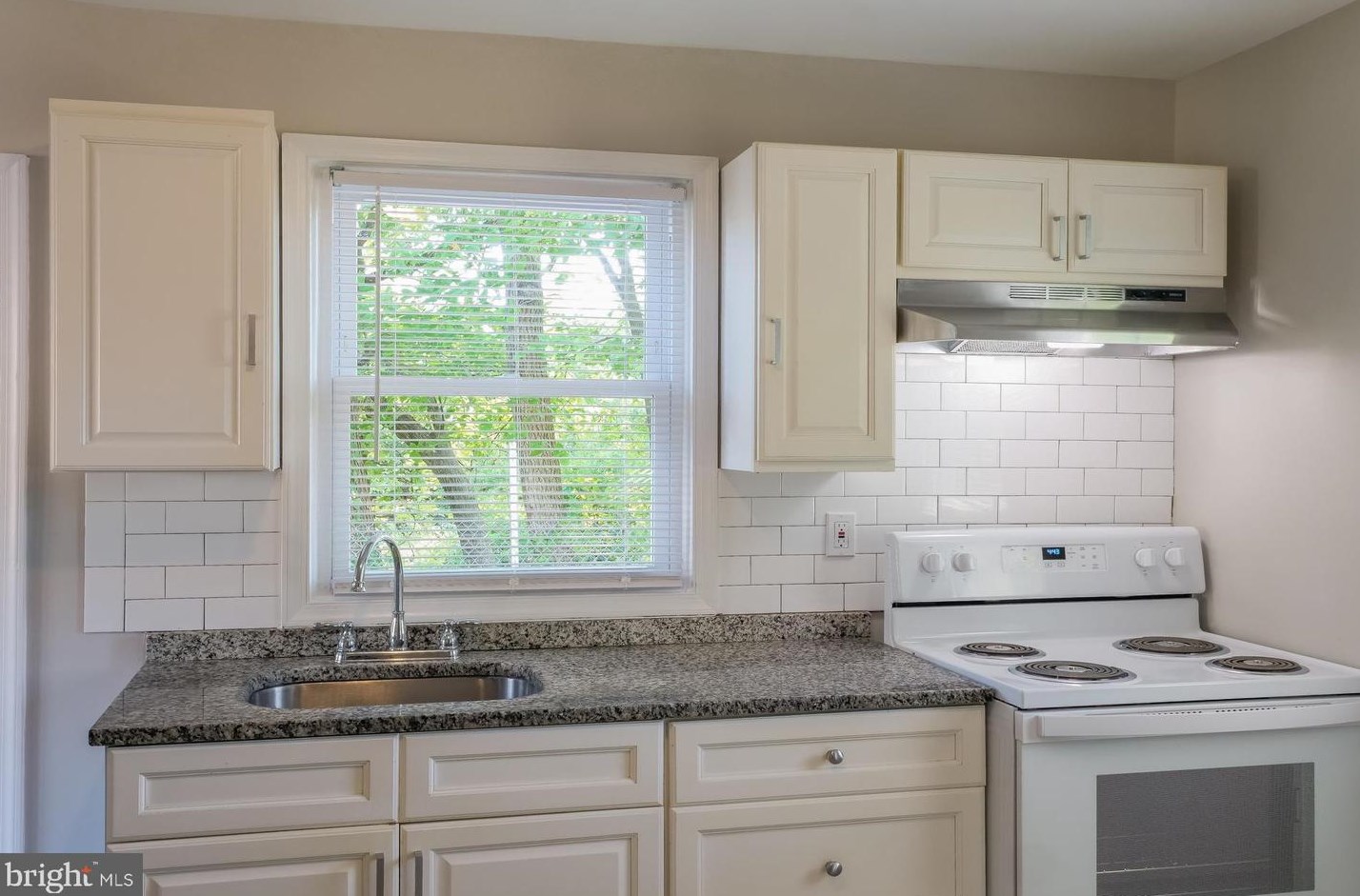 1612 Hopewell Ave, Baltimore MD  21221-2841 exterior