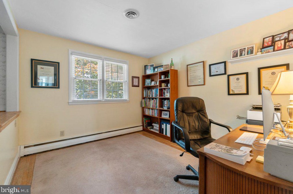 301 Roanoke Dr, Baltimore MD 21228-4243 exterior