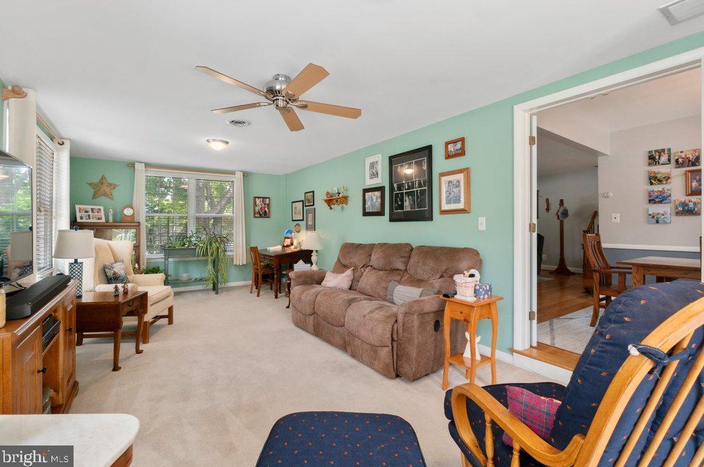 301 Roanoke Dr, Baltimore MD 21228-4243 exterior