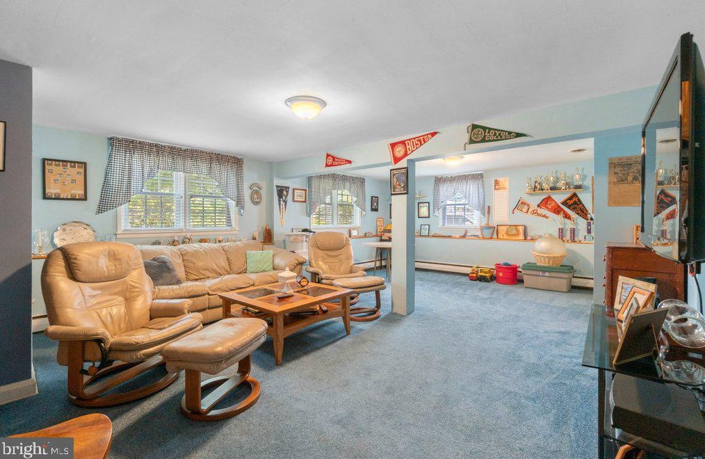 301 Roanoke Dr, Baltimore MD 21228-4243 exterior