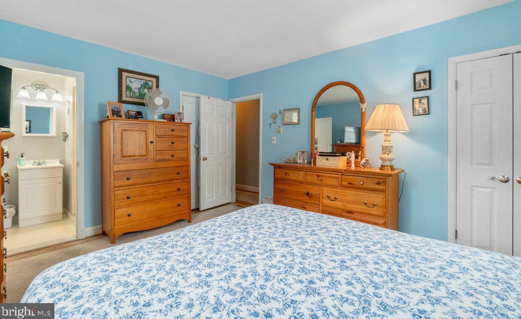 301 Roanoke Dr, Baltimore MD 21228-4243 exterior