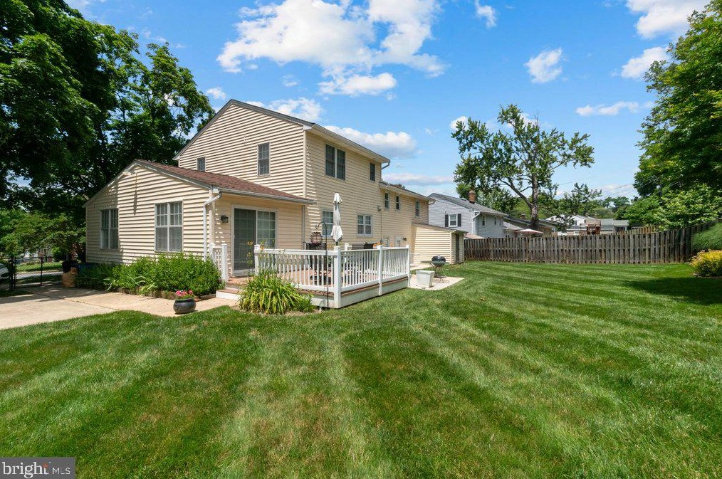 301 Roanoke Dr, Baltimore MD 21228-4243 exterior