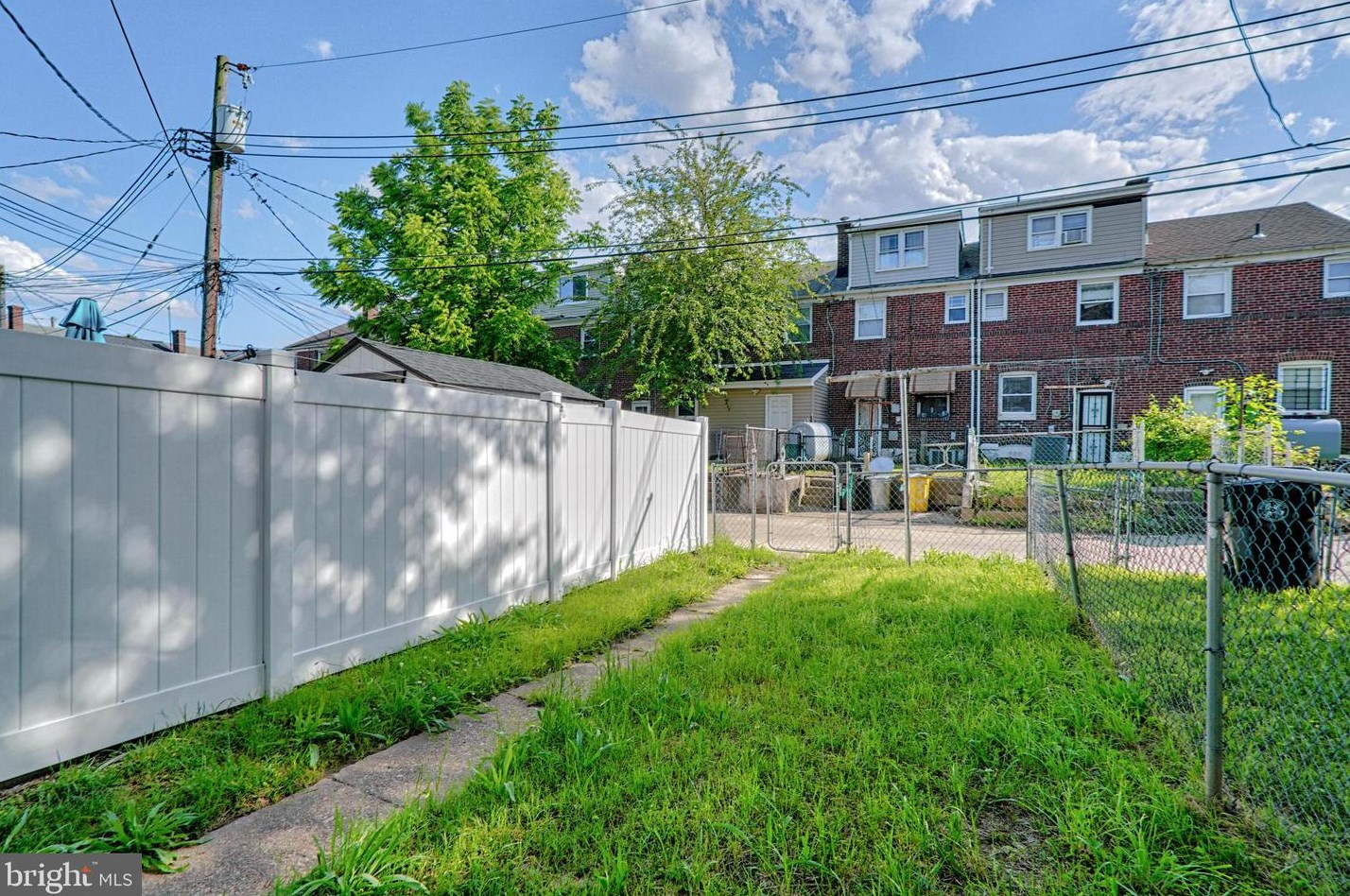 404 Avondale Rd, Baltimore MD  21222-6216 exterior