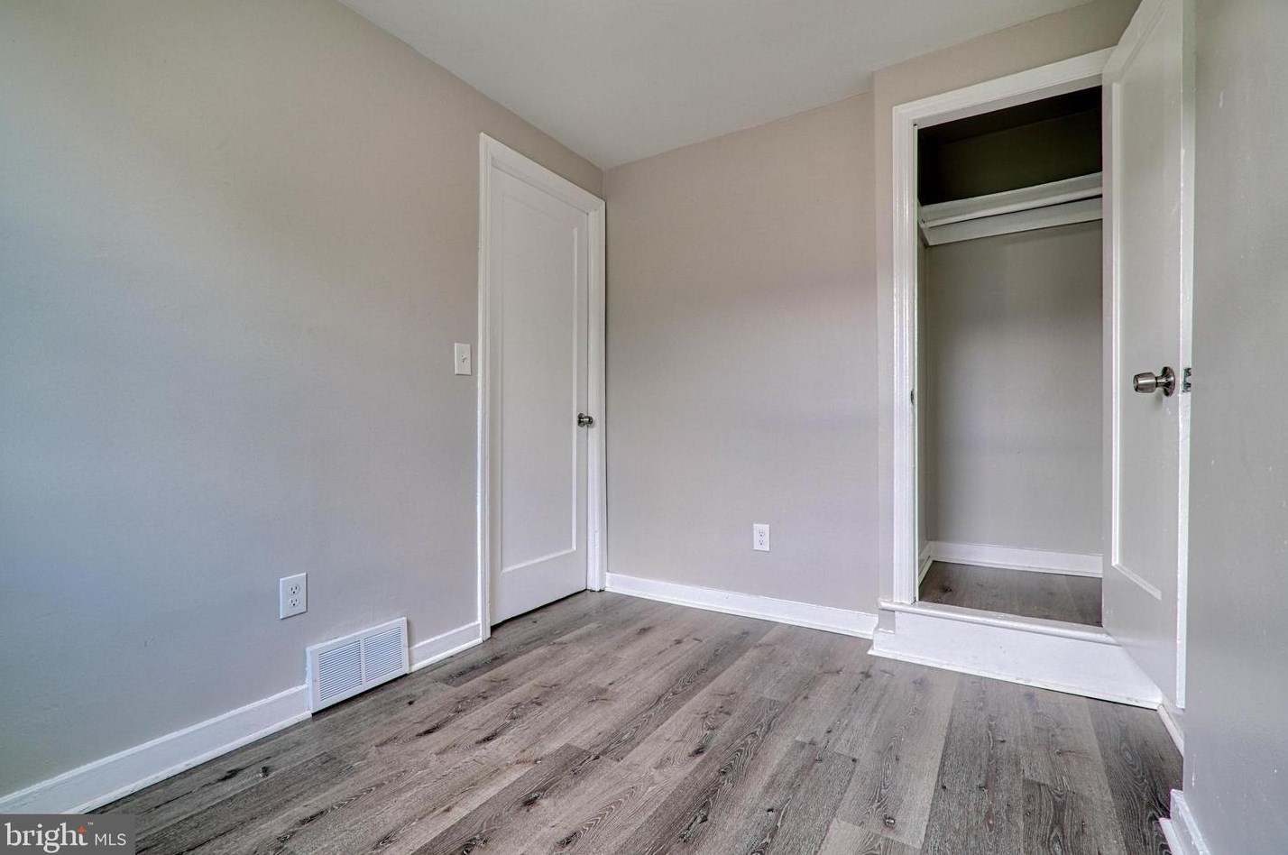 404 Avondale Rd, Baltimore MD  21222-6216 exterior