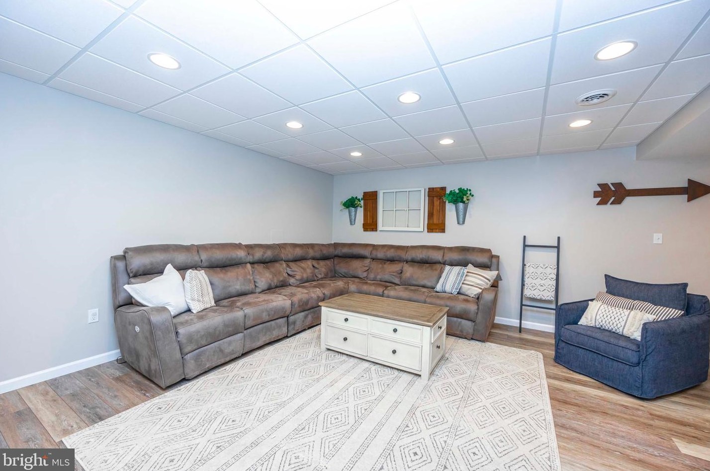 3744 Proctor Ln, Baltimore MD  21236-4747 exterior